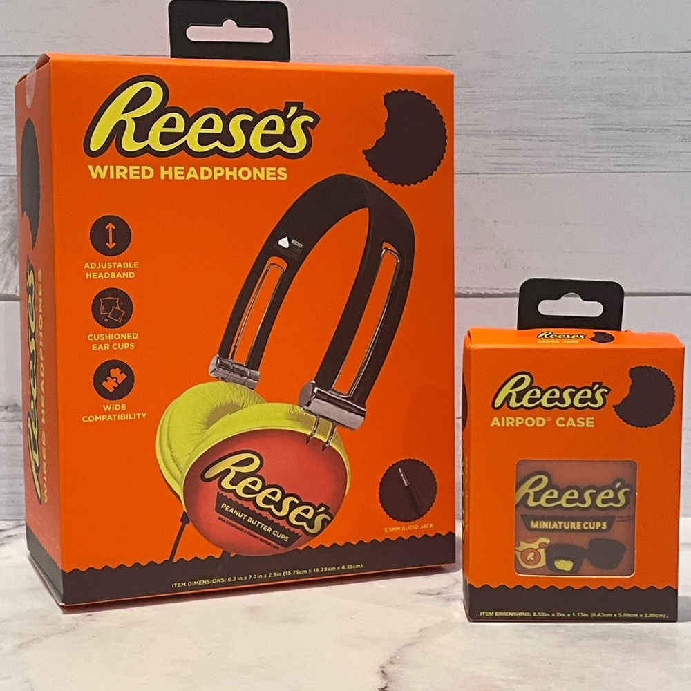 Reese’s Wired Headphones & AirPod Case